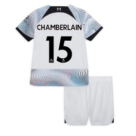 Baby Fußballbekleidung Liverpool Chamberlain #15 Auswärtstrikot 2022-23 Kurzarm (+ kurze hosen)